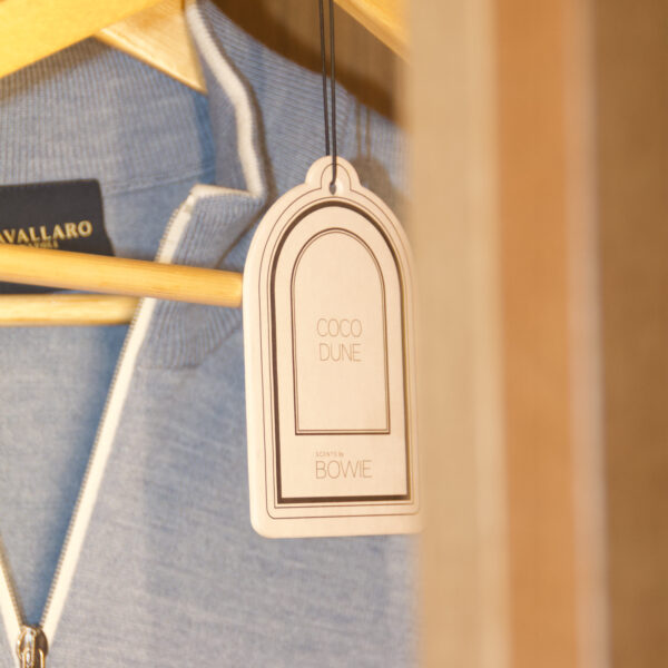 Cavallaro Napoli x Scents by Bowie Kastparfum Coco Dune, Geurzakje, Geurkaart, Wardrobe diffuser Fontanio Vest 159,95 Lichtblauw melange https://www.cavallaronapoli.com/nl/fontanio-vest-119261000-600006